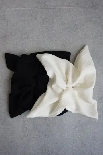 미사용 새상품 mamu online SQUARE CHOUCHOU