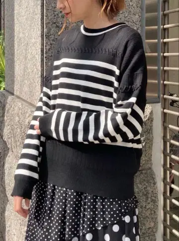 플라보아 아이렛 보더 니트