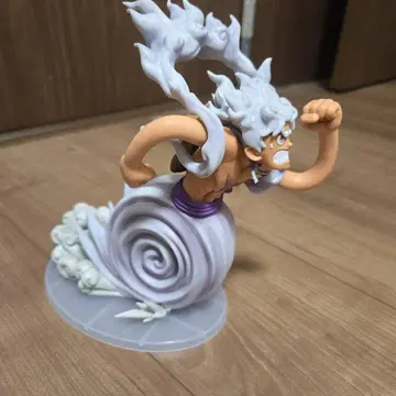 원피스 피규어 달리는 캐릭터