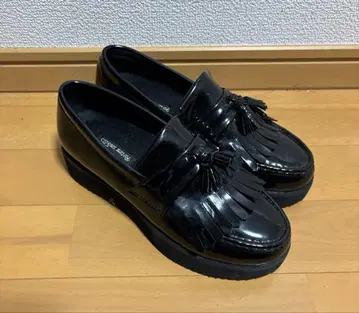 fortune sac 프린지 로퍼 블랙 새상품급