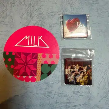 M!LK POP-UP 캡슐 토이 스퀘어 마그넷 캔뱃지 코스터