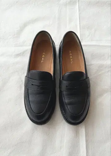 REGAL 블랙 가죽 로퍼