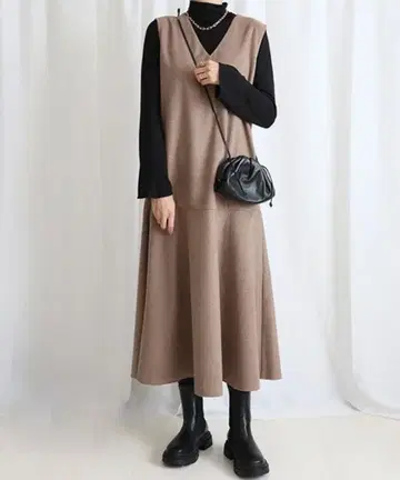 울 혼방 오버롤 스커트