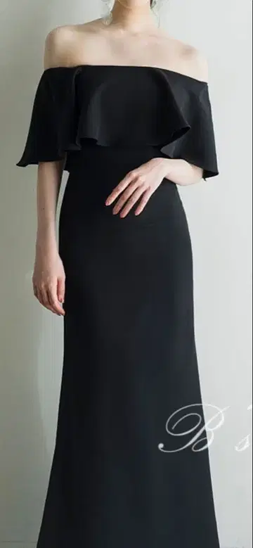 블랙 오프숄더 맥시 드레스