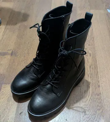 오리엔탈 트래픽 레이스업 부츠