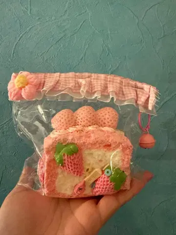 스퀴즈 딸기 토스트