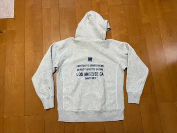 UNDEFEATED 그레이 후드 부착 후드티 L 사이즈