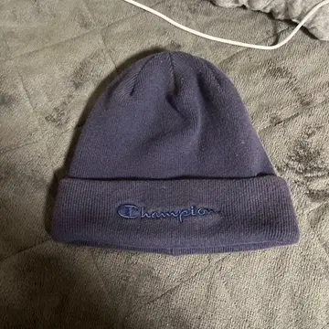 Champion 네이비 니트 모자