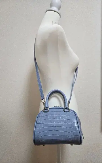 CHRISTIAN VILLA 라이트 블루 숄더백