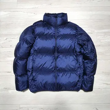 유니클로 422225 울트라 라이트 다운 볼륨 자켓