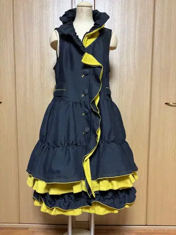 에이코 콘도 옐로우 컬러 셋업