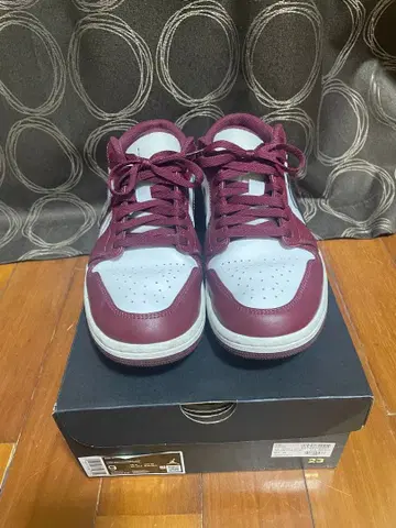 조던1 LOW 와인 레드/화이트