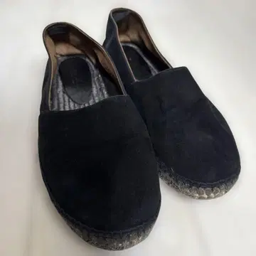 AKM 블랙 스웨이드 슬립온