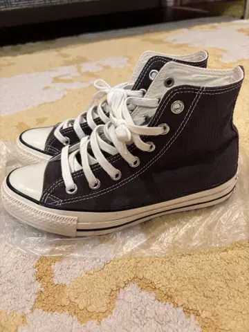 컨버스 블랙 하이컷 스니커즈 23.5cm