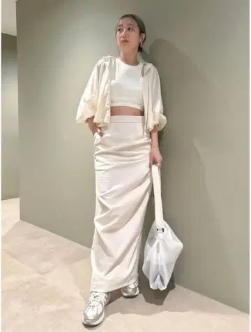 emmi 워셔블 개더 펜슬 스커트