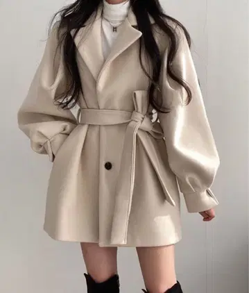 베이지 볼륨 슬리브 코트 L