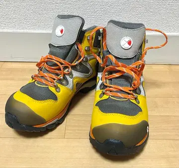 [ 미사용 새상품 ] 캐러밴 등산 신발