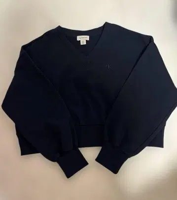 캘빈 클라인 진스 네이비 V넥 트레이닝복