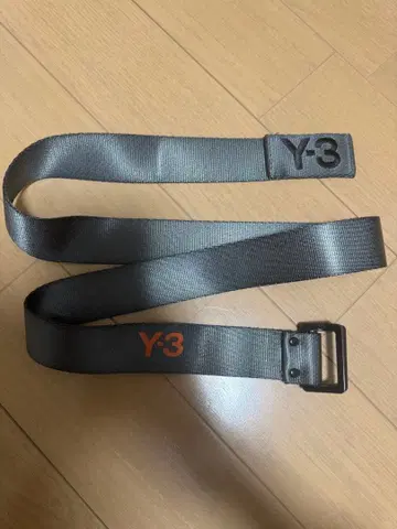 Y-3 그레이 로고 벨트