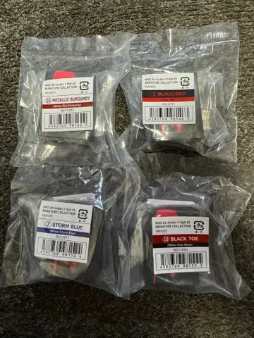 캡슐 토이 세트 4색 전개