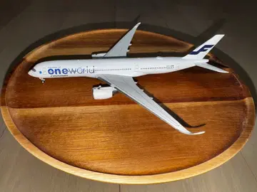 핀에어 원월드 도색 A350-900 1/400