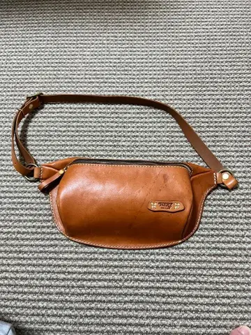 헤르츠 입체 바닥 바디백 (F-5) 중고