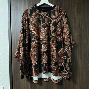 TIGHTBOOTH 타이토부스 페이즐리 벨로아 롱T