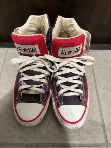 ALL STAR 보라색/빨간색 하이컷 스니커즈