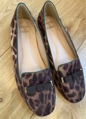 Odette e Odile 레오파드 무늬 플랫슈즈 24cm
