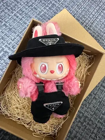 러브브 의류 착용