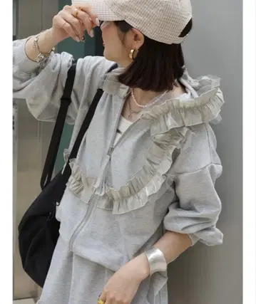 jumelle 프릴 후드티