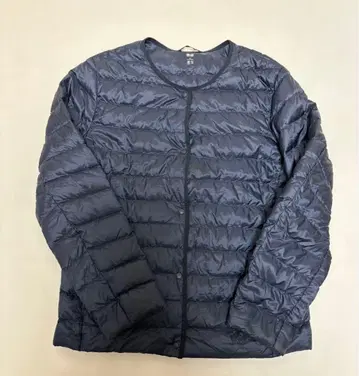 유니클로 울트라 라이트 다운 XL 사이즈 네이비