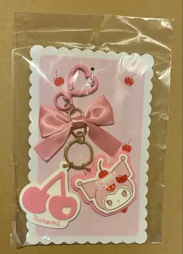 미개봉 새상품 쿠로미 휘핑 체리 아크릴 키링 산리오