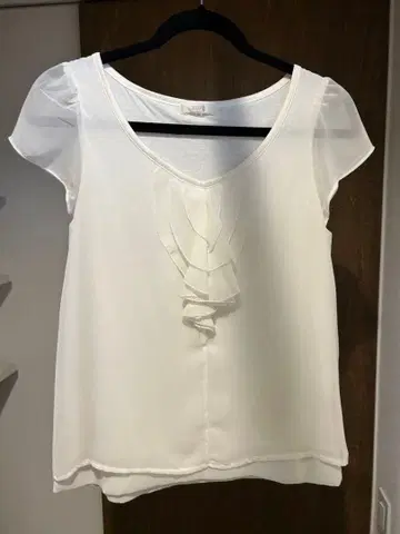 ROPE 화이트 프릴 반팔 셔츠 M