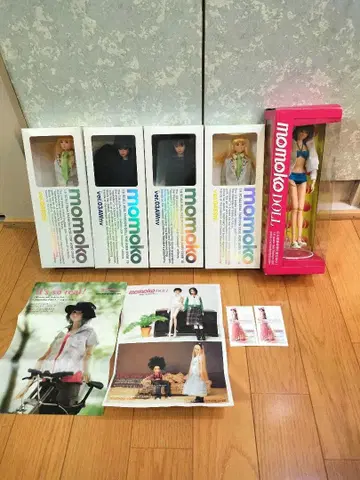 momoko 인형 4체 세트와 부속품 낱개 판매 가능