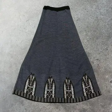 프랑스제 A라인 스커트 그레이 38 밑단 패턴 그레이 계열 에스닉 패턴
