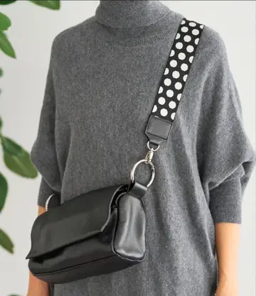 [새상품] Beardsley 숄더 벨트 (블랙 도트 무늬)