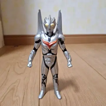 [리페인트] 울트라 히어로 시리즈 울트라맨 노아 13cm