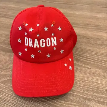 댄스 위드 드래곤 빨간 별 장식 캡 DRAGON