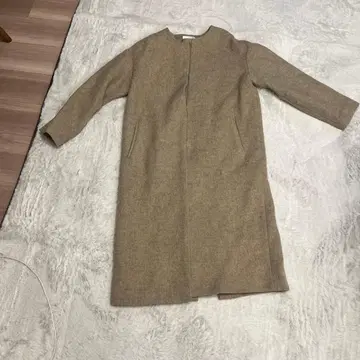 베이지 울 혼방 롱 코트 새상품급