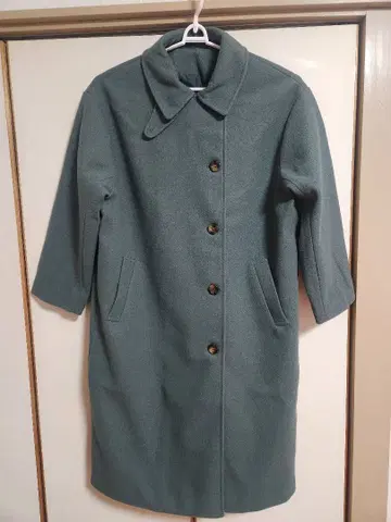 그린 롱 코트 버튼 포함