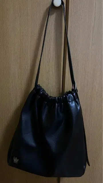 LOWRYS FARM 개더 숄더 BAG