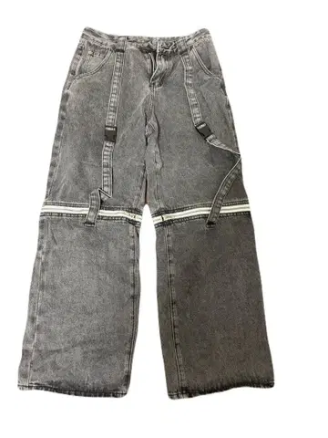 스트랩 포함 그레이 와이드 팬츠