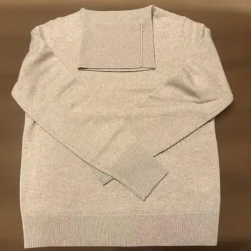 UNIQLO 베이지 캐시미어 터틀넥 스웨터