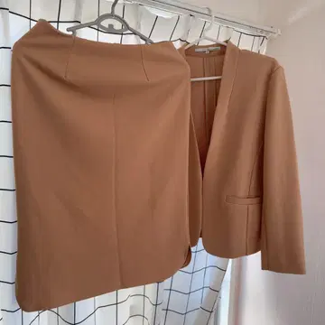 GOUT COMMUN 베이지 셋업 38 사이즈