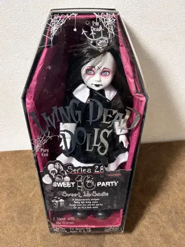 리빙 데드 돌즈 시리즈 28 Sweet 16 Sadie