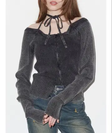 EVRIS 피그먼트 지퍼 홀터넥 니트탑