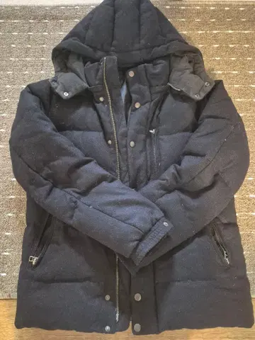 남성용 블랙 다운 자켓