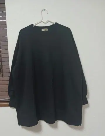 사이드 슬릿 루즈 맨투맨 SM2