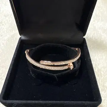 로즈 골드 크리스탈 팔찌